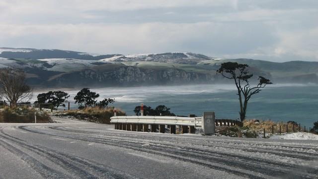 2007-06-08 NZ Curio Bay, Dunedin IMG_9050 Poor driving conditions don't hurt the scenery